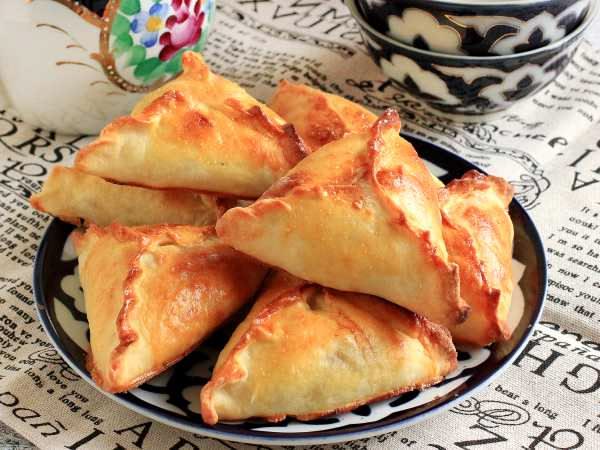 Эчпочмак — блюдо Татарская кухни в ресторане Малахитница